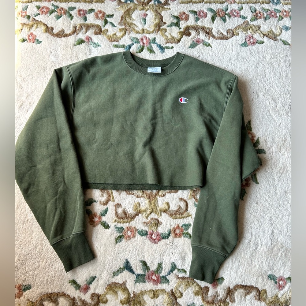 Champion crop sweatshirt